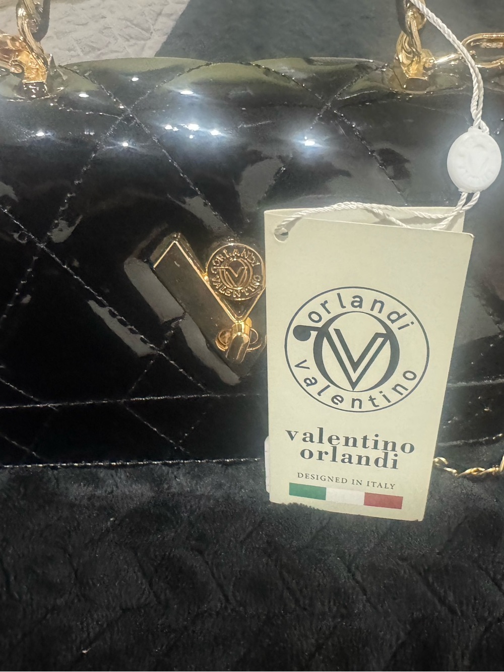 Valentino Orlandi Black Quilted Patent Shoulder Bag with Gold V Emblem - Picture 2 of 10